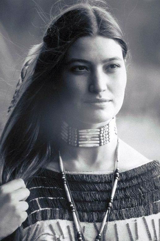 Native American Women Rich Image And Wallpaper